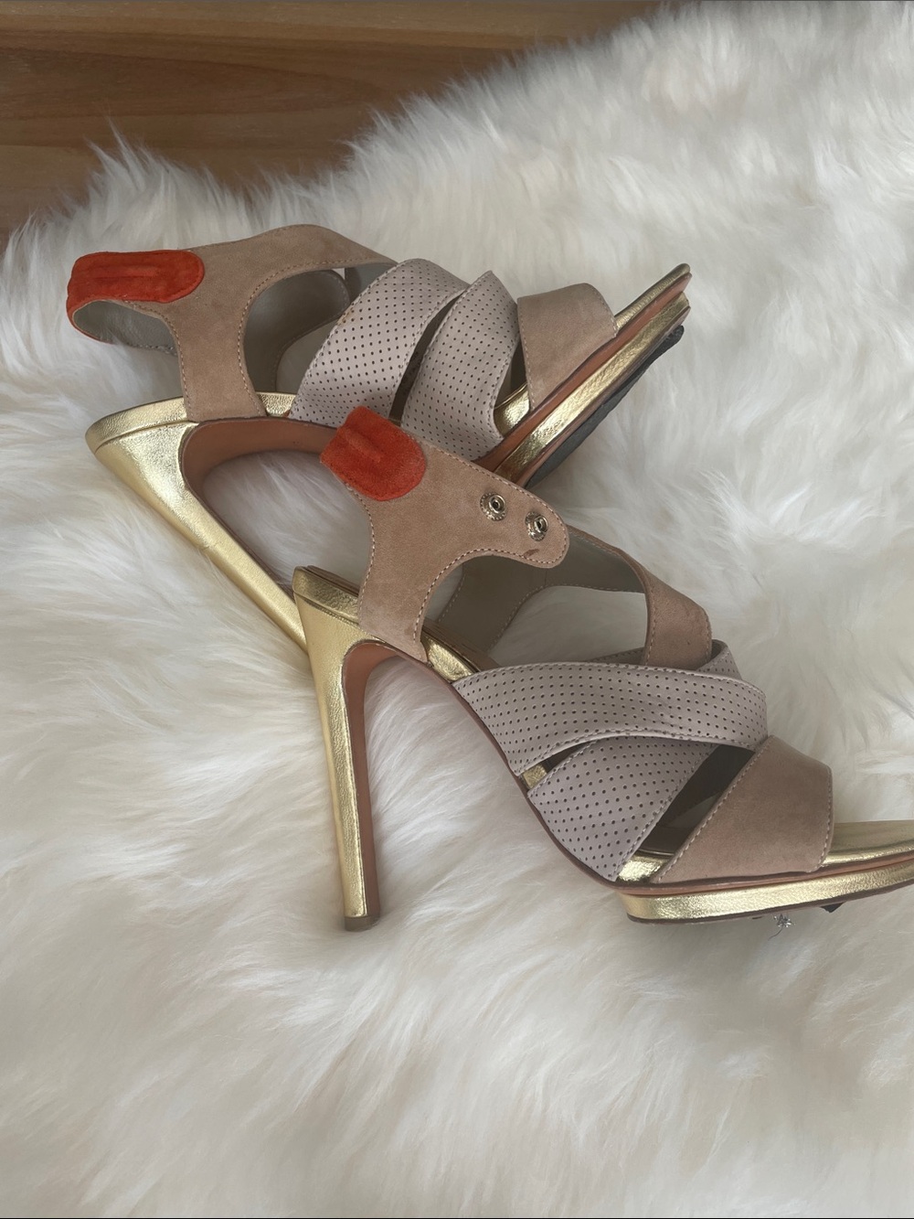 Badgley Mischka Taupe Suede High Heels with Gold Accents and Orange Tab sz 8